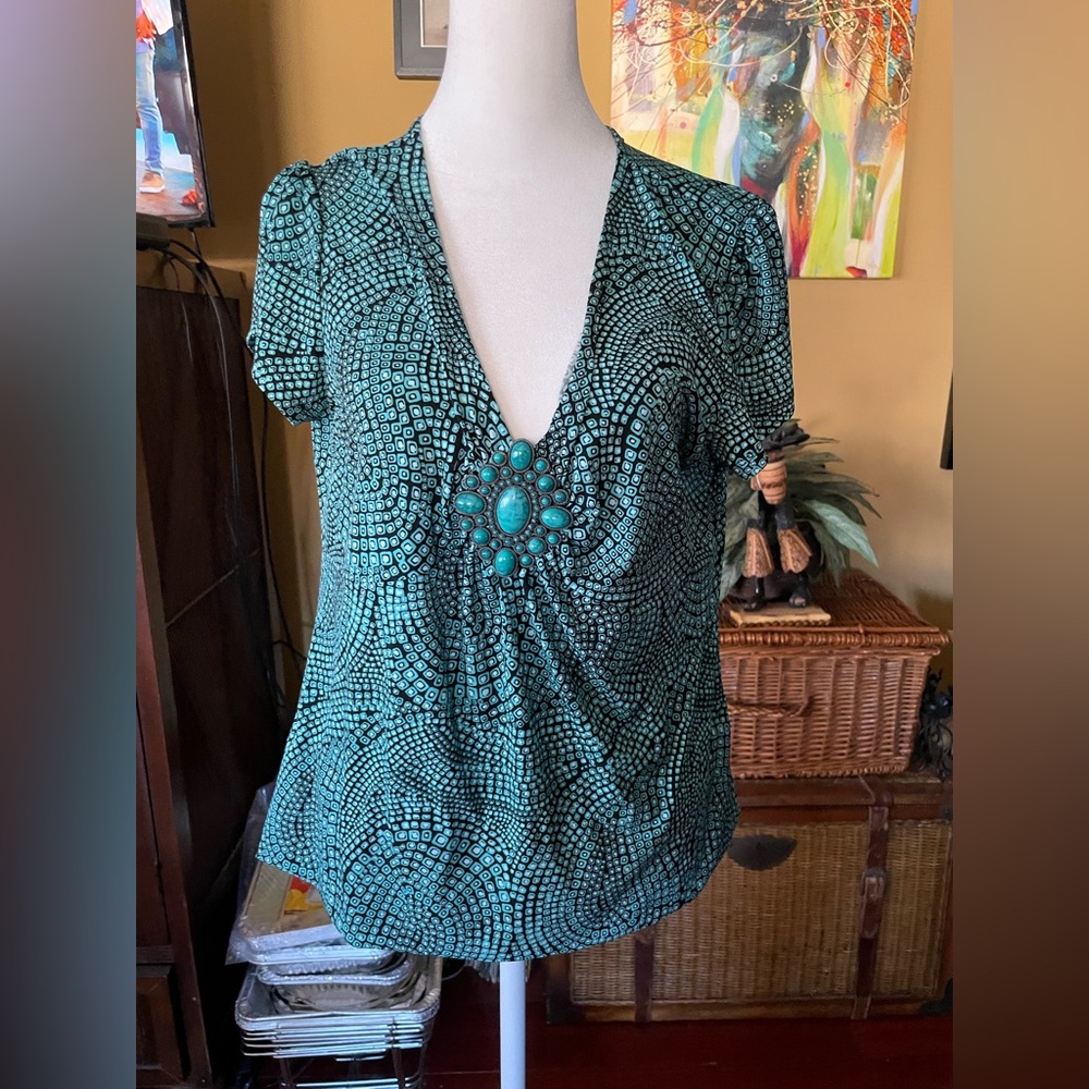 Apt 9 turquoise Top with Broach Sz L